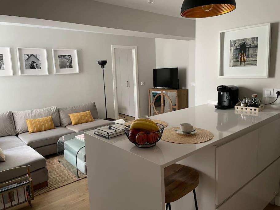 Apartamento Velarde-Maestranza Séville Extérieur photo