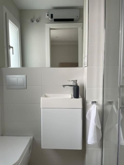 Apartamento Velarde-Maestranza Séville Extérieur photo