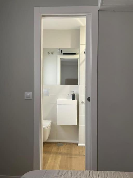 Apartamento Velarde-Maestranza Séville Extérieur photo