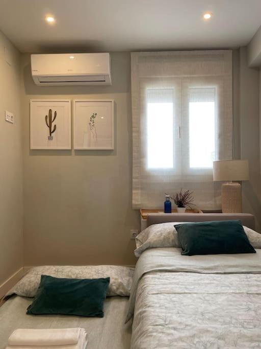 Apartamento Velarde-Maestranza Séville Extérieur photo